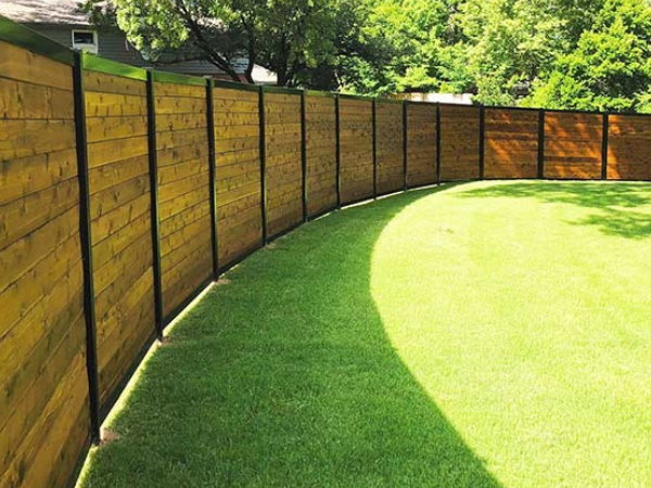 Photo of a FenceTrace fence from a Westchester County New York fence company