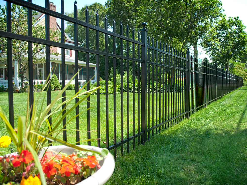 Photo of a New York aluminum fence