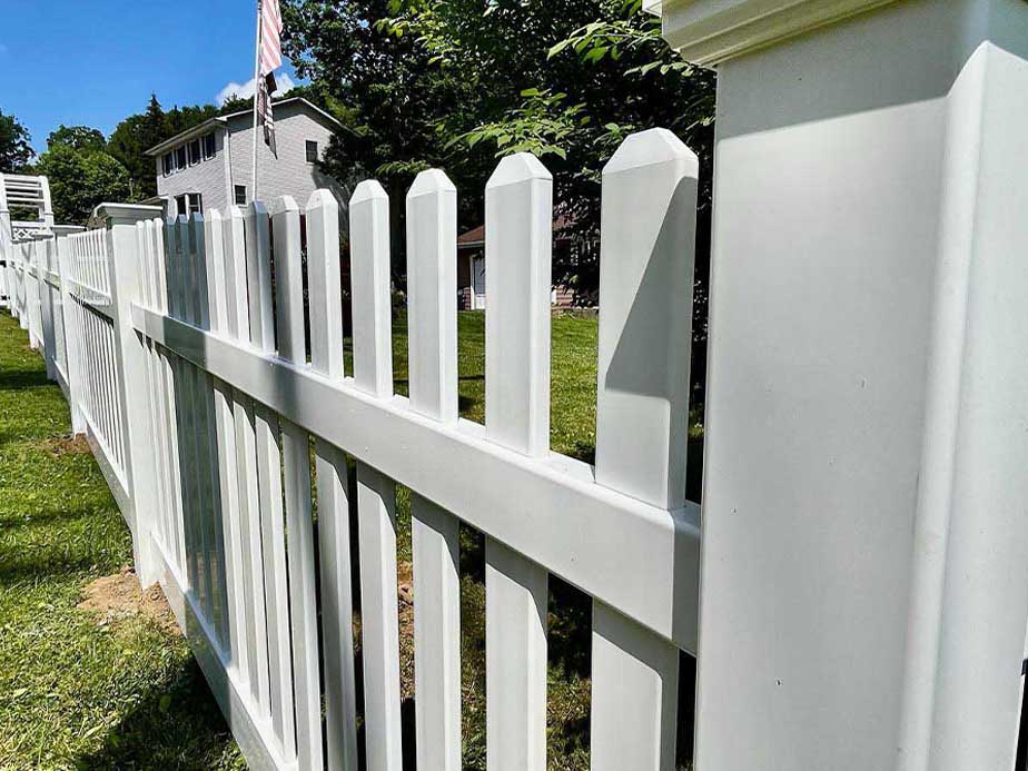 Carmel NY Vinyl Fences