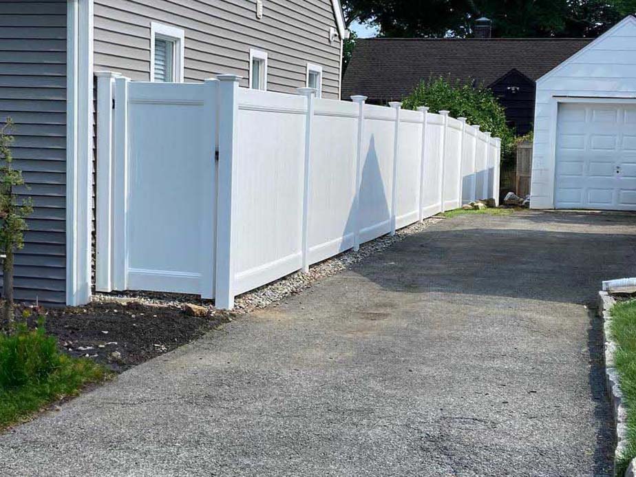 Aluminum Fence, Wrought Iron Fence,  Vinyl fence, Wood Fence and chain link fence options in the Harrison, New York area.